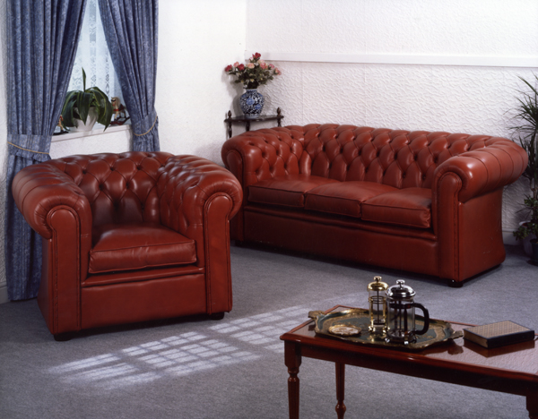 Click to see larger picture of Curved Chesterfield
